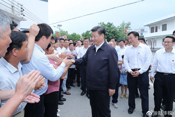 1566803372486517.jpg 習近平到潭頭村看望老區群眾